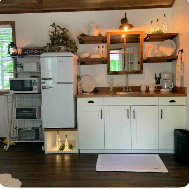 5495 E Colonville Rd in Clare, MI - Building Photo - Building Photo