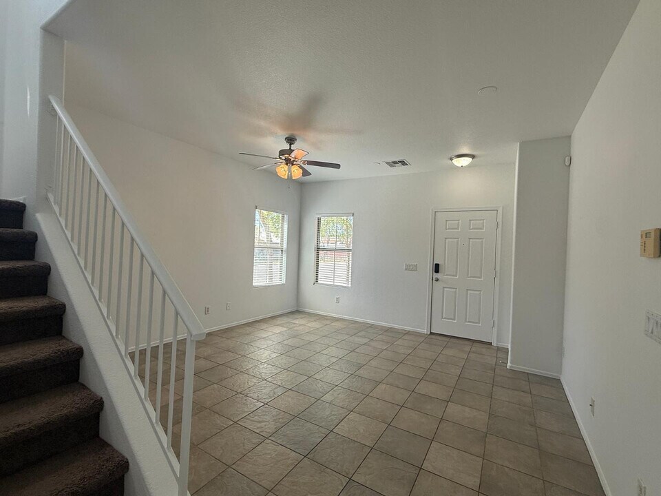 1883 E Don Carlos in Tempe, AZ - Building Photo