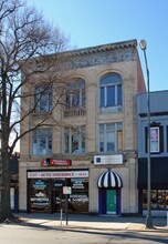 2047-2049 W Broad St in Richmond, VA - Building Photo - Primary Photo