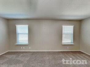 2007 Mission Cove in San Antonio, TX - Foto de edificio - Building Photo