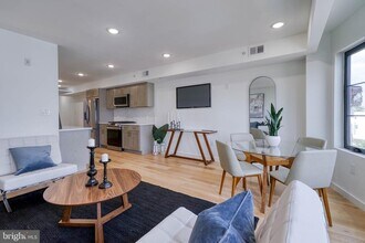 850 N 19th St in Philadelphia, PA - Building Photo - Building Photo