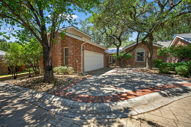 1 Villa Bonita in San Antonio, TX - Building Photo - Building Photo