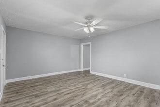 817 Stafford St in Clarksville, TN - Building Photo - Building Photo
