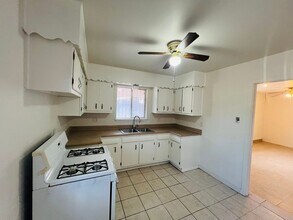9632 Montwood Dr in El Paso, TX - Building Photo - Building Photo