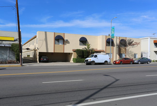 The Montego in Valley Village, CA - Building Photo - Building Photo