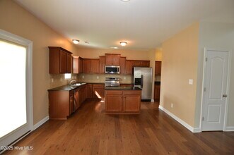 105 Long Pond Dr in Sneads Ferry, NC - Building Photo - Building Photo