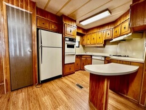 114 Box Elder Dr in Kerrville, TX - Building Photo - Building Photo