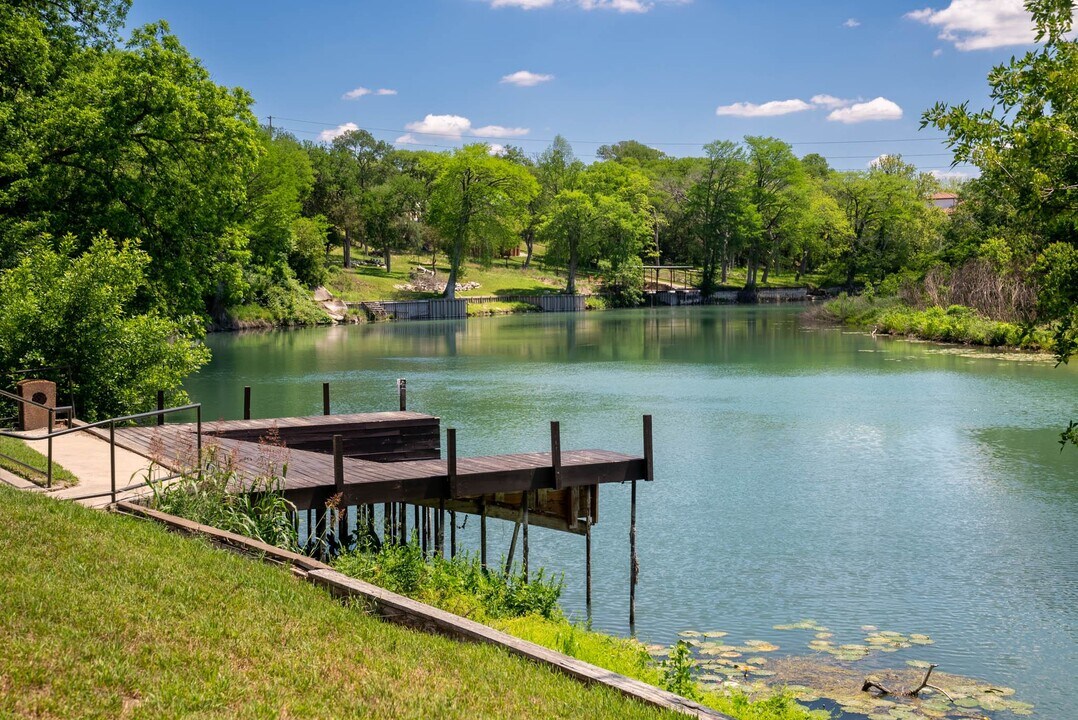 Westshore Colony in New Braunfels, TX - Building Photo