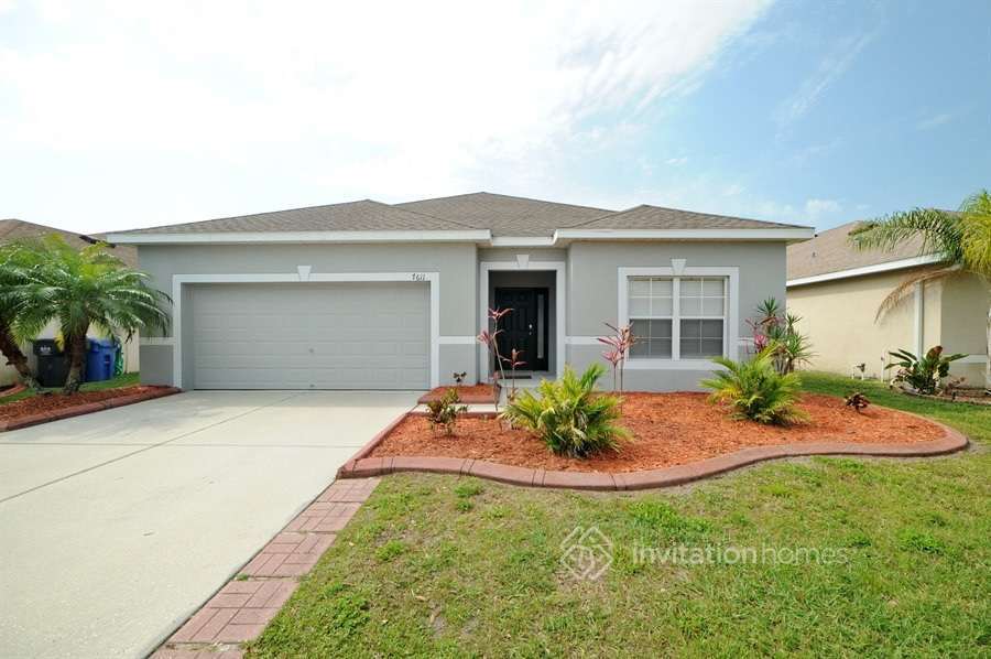 7611 Wood Violet Dr in Gibsonton, FL - Building Photo