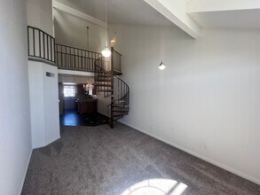 18215 Flynn Dr in Santa Clarita, CA - Building Photo - Building Photo