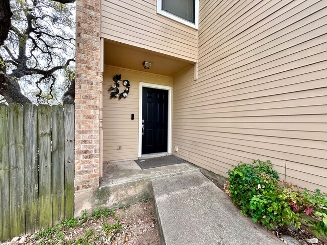 6031 Old Fredericksburg Rd in Austin, TX - Building Photo - Building Photo