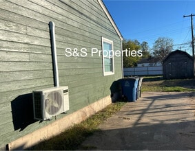 5326 W 11th Pl in Tulsa, OK - Building Photo - Building Photo