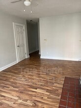 1681 Oak St in Columbus, OH - Foto de edificio - Building Photo