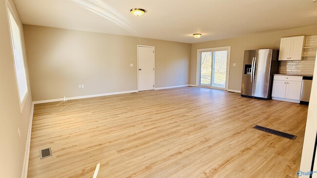 2004 Chambers Dr NE in Huntsville, AL - Building Photo - Building Photo