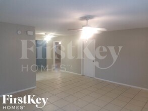 3109 22nd Ave W in Bradenton, FL - Foto de edificio - Building Photo