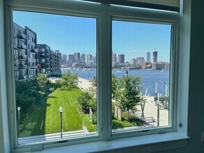 1 Lisbon St in Boston, MA - Foto de edificio - Building Photo