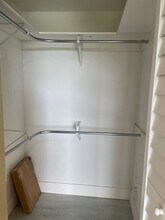 2536 NW 24th St, Unit 4C in Miami, FL - Building Photo - Building Photo