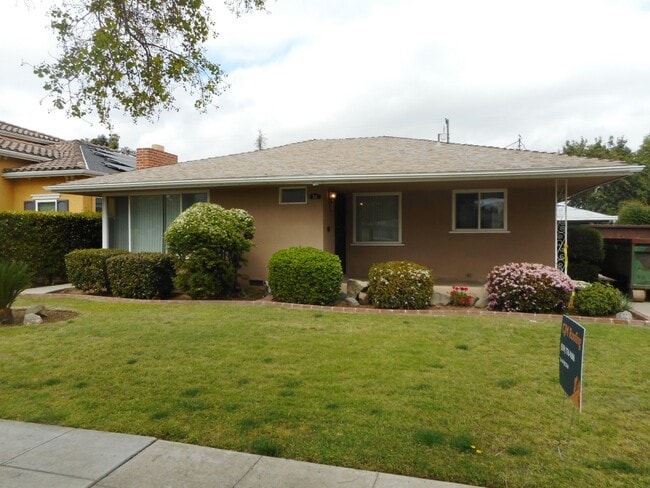 property at 33 E Robinson Ave