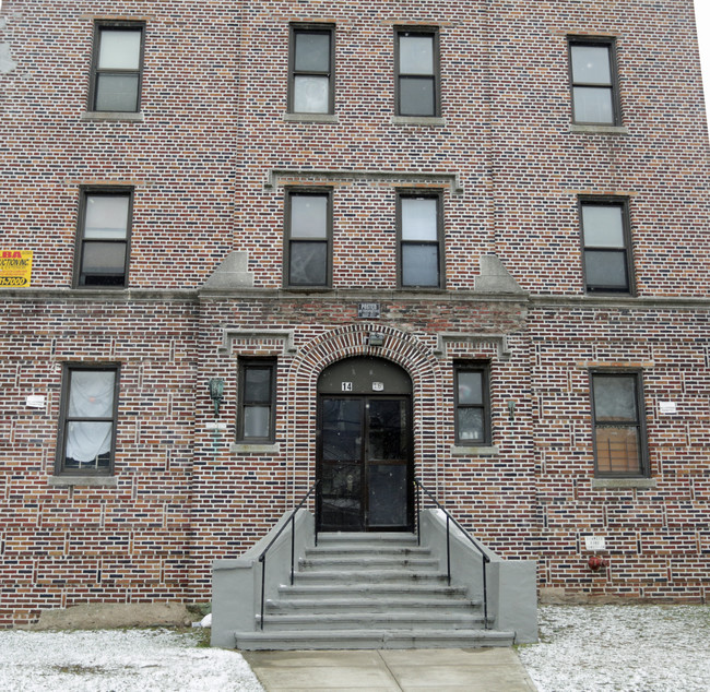 14 Martens Pl in Mount Vernon, NY - Foto de edificio - Building Photo
