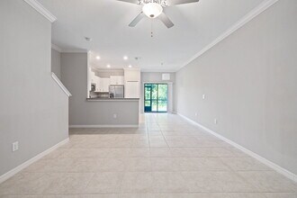 23225 Willow Glen Way in Lutz, FL - Building Photo - Building Photo