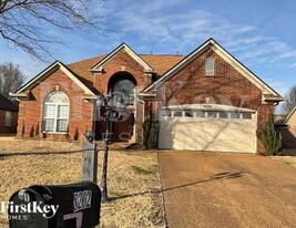 8202 Rockbridge Rd in Arlington, TN - Building Photo