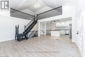 25 Meadowvale Dr in St Catharines, ON - Building Photo - Building Photo