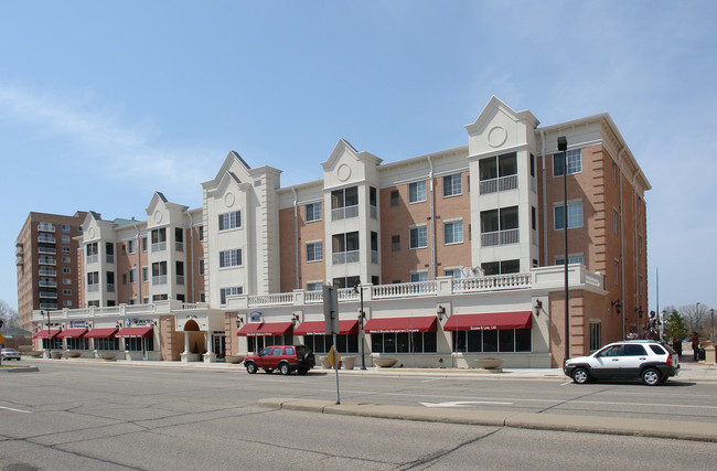 City Bella Plaza in Richfield, MN - Building Photo - Building Photo