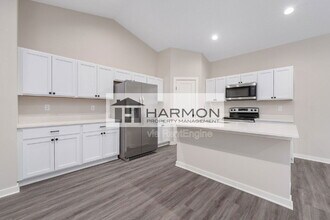 3310 W 9th St N in Wichita, KS - Building Photo - Building Photo