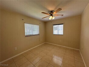 9053 Irving Rd in Ft. Myers, FL - Building Photo - Building Photo