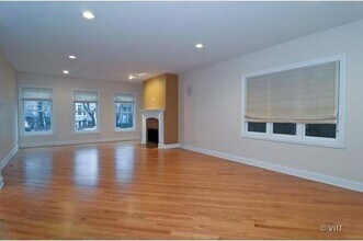 700 W Aldine Ave in Chicago, IL - Building Photo - Building Photo