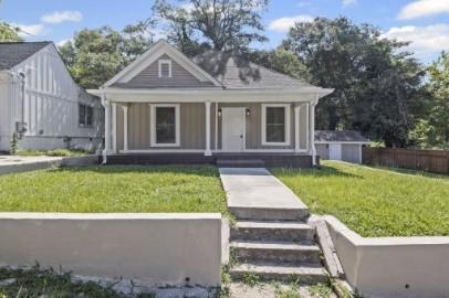 property at 883 N Grand Ave NW