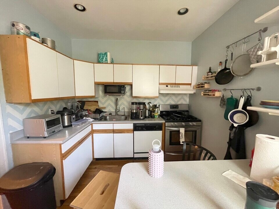 47 Mason Terrace in Brookline, MA - Building Photo