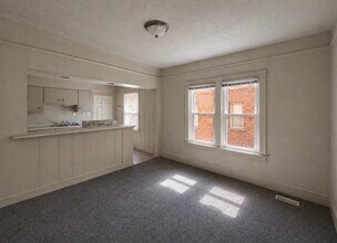 5856 Barrett St in Detroit, MI - Building Photo - Building Photo