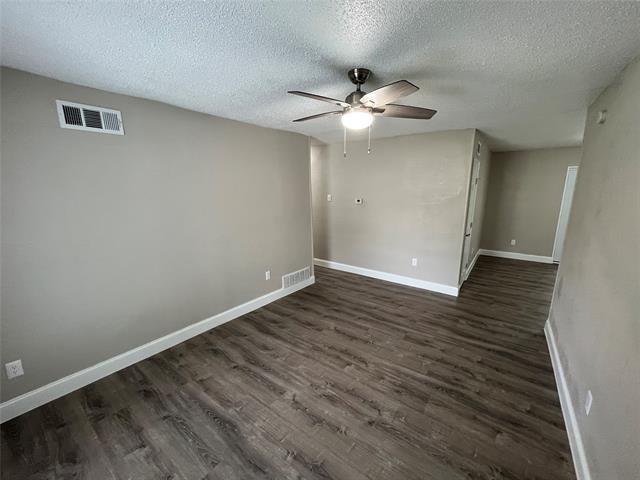 504 Seaside Dr in Dallas, TX - Building Photo - Building Photo