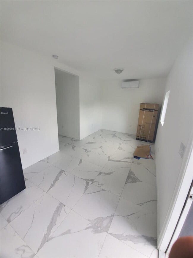 1718 SW 57th Ave in West Park, FL - Building Photo - Building Photo
