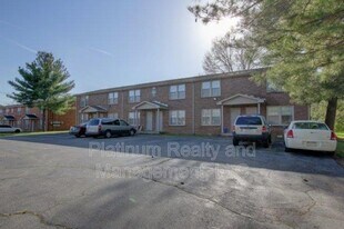 810-B Golfview Pl