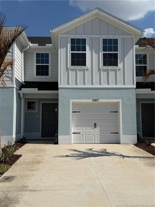 15817 Winter Rd in Indiantown, FL - Building Photo