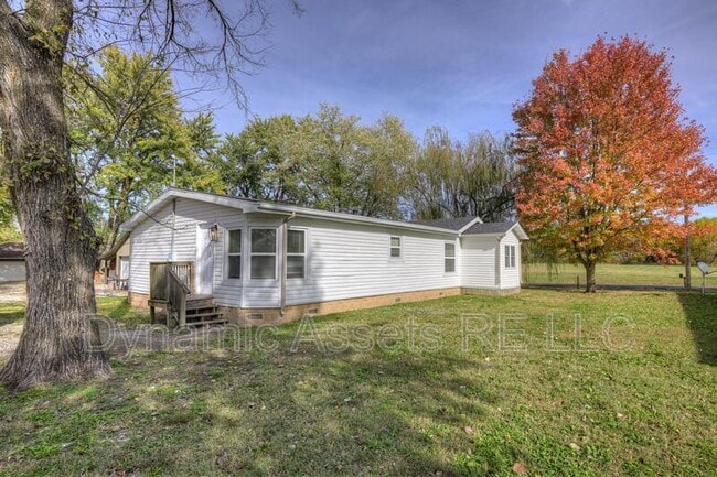 property at 705 N Cayuga St