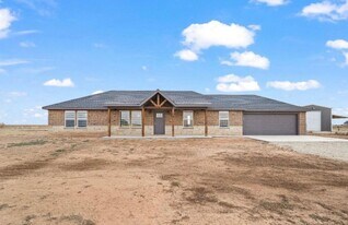 11719 County Rd 6400 in Shallowater, TX - Building Photo