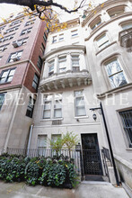 53 E 64th St in New York, NY - Building Photo - Building Photo