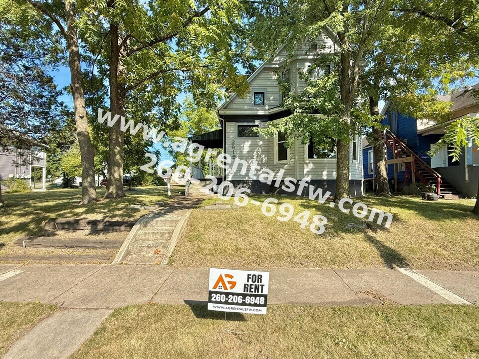 2919 S Harrison St in Fort Wayne, IN - Building Photo