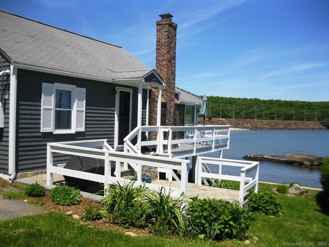 property at 11 Stanhope Ave