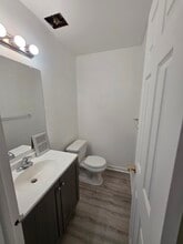 24975 Mayfair St in Flat Rock, MI - Building Photo - Building Photo