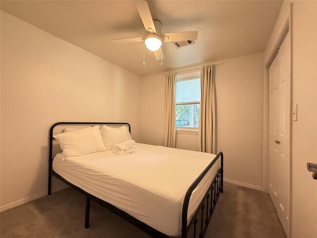 property at 505 E 4th St