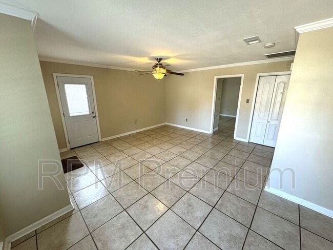 1027 Barrington Dr in Baker, LA - Building Photo - Building Photo