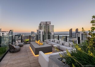 675 Ninth Ave, Unit 2011 in San Diego, CA - Building Photo - Building Photo