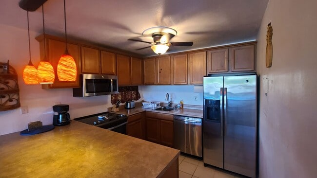 787070-7070 Ali‘i Dr in Kailua Kona, HI - Building Photo - Building Photo