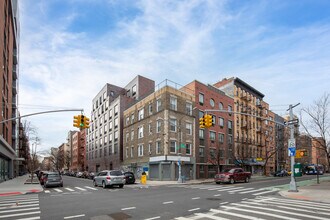 252 E 2nd St in New York, NY - Building Photo - Building Photo