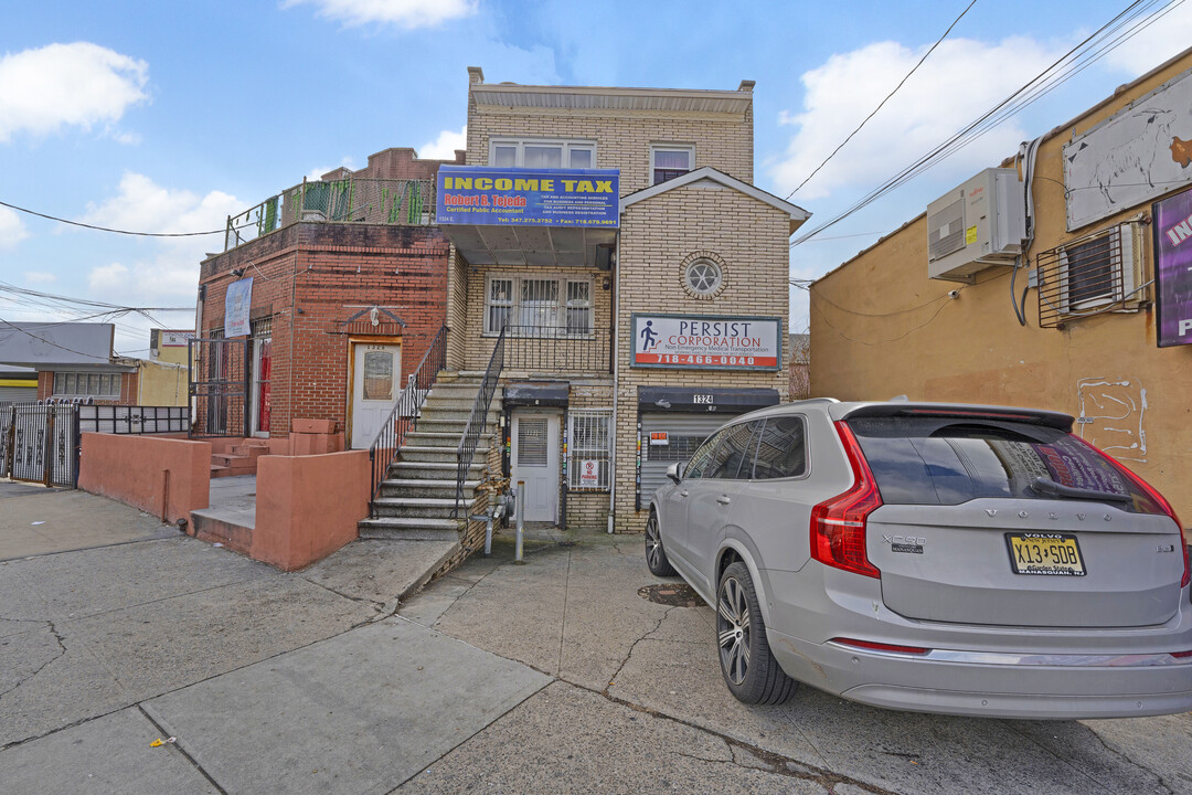 1324 E Gun Hill Rd in Bronx, NY - Building Photo