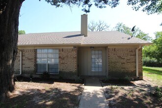 8327-8329 El Cerrito Dr in Tyler, TX - Building Photo - Building Photo